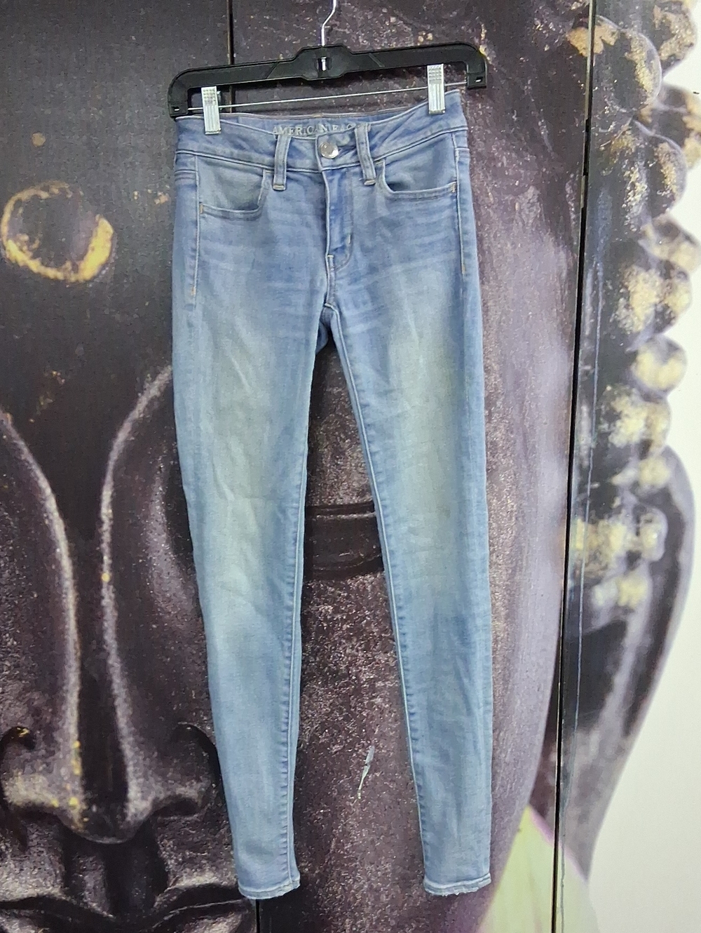 American Eagle Outfitters Light Wash Skinny Jeggings Size 0 Long.